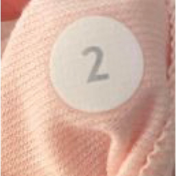 Women’s size 2 lululemon Cardio Kick tank - Picture 5 of 8